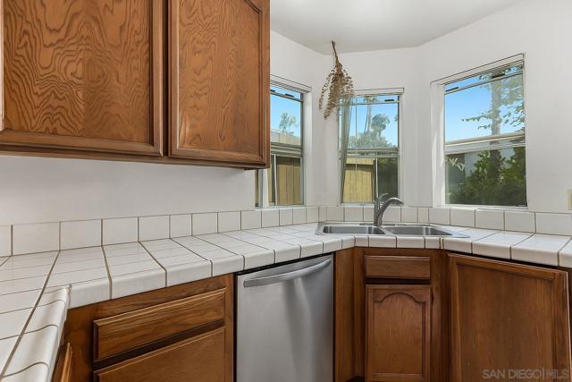 972 8 Sapphire St, San Diego CA: https://media.crmls.org/mediaz/072943a6-63e8-4dc2-aa29-e554203e926c.jpg