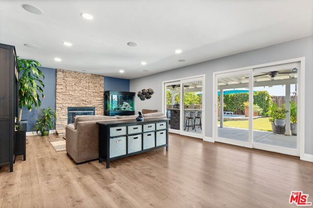 22928 Vose Street, West Hills CA: https://media.crmls.org/mediaz/07297430-ad03-48a1-a6eb-c9de88aeb953.jpg