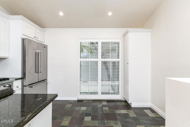 Detail Gallery Image 8 of 21 For 137 N Oak Knoll Ave #2,  Pasadena,  CA 91101 - 1 Beds | 2 Baths