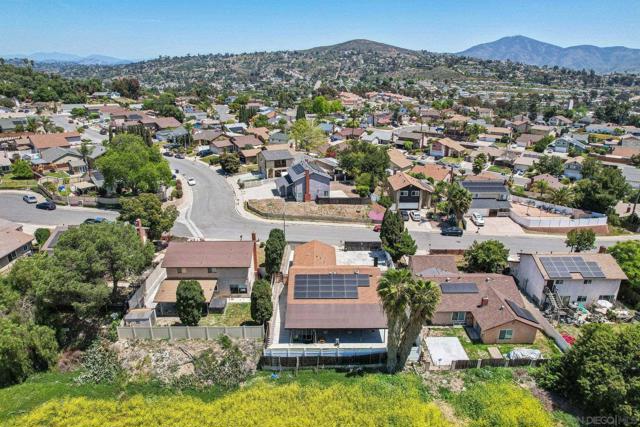 2044 Siegle Dr, Lemon Grove CA: https://media.crmls.org/mediaz/072c9bd8-38d0-4854-87a5-925279e8cd4d.jpg