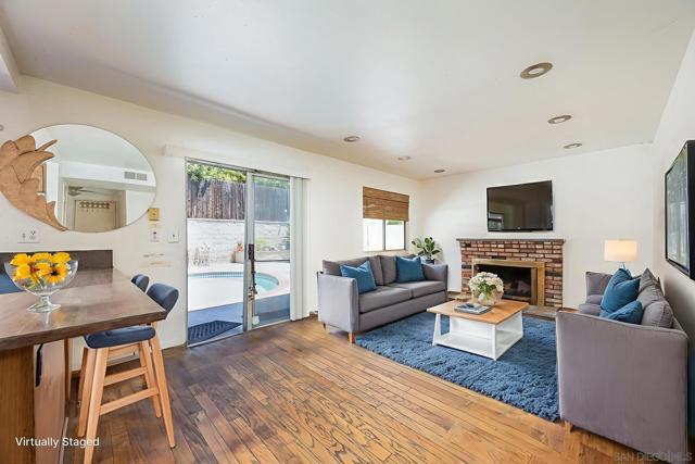 10129 E Glendon Cir, Santee CA: https://media.crmls.org/mediaz/072cc73a-9c63-41d5-8af6-8d35085b1a83.jpg