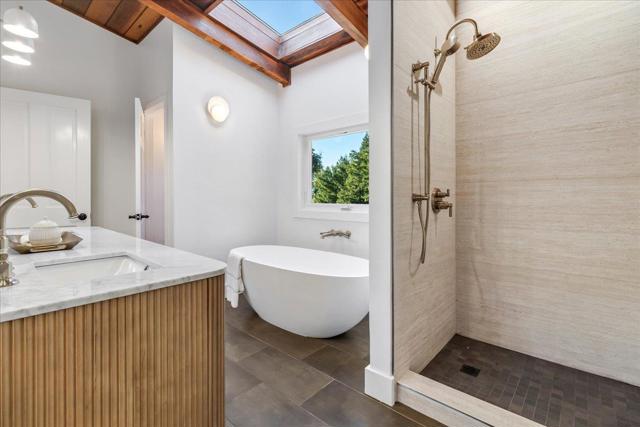 580 Rancho Prieta Road, Los Gatos CA: https://media.crmls.org/mediaz/072d484e-89ba-4dd5-84cf-17332f50ab24.jpg