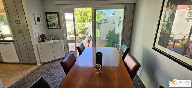 5920 Paradise Plaza, Palm Springs CA: https://media.crmls.org/mediaz/072d62bb-3c7f-4ba1-80d3-5e70cd6a0e05.jpg