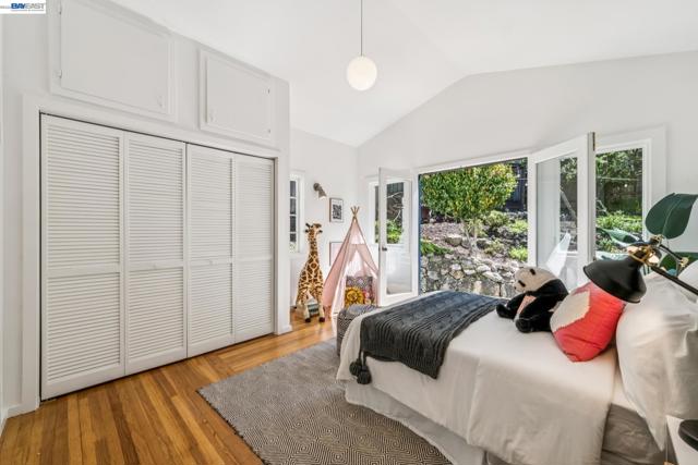 Image 39 of 60 For 491 Vincente Avenue