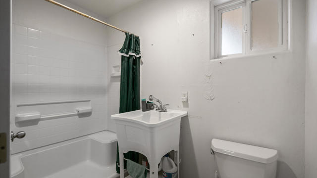 56800 Zuni Trail, Yucca Valley CA: https://media.crmls.org/mediaz/072dae19-a174-4b85-a8b8-a9ea0d28d41c.jpg