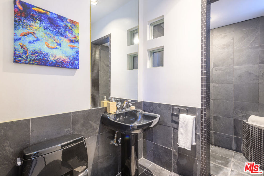 12236 LAUREL TERRACE DriveStudio City img 47