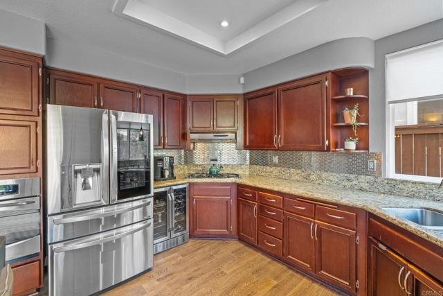 2471 Bear Rock, Escondido CA: https://media.crmls.org/mediaz/072e8ea1-6e97-4d09-84d3-c72d5a19b8ea.jpg