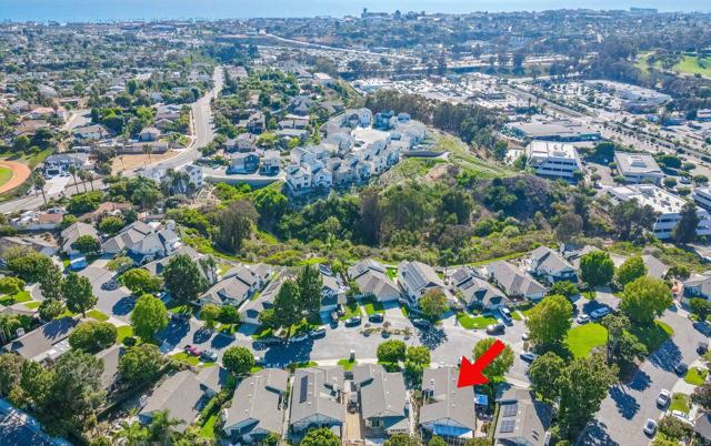 2043 Rue De La Montagne, Oceanside CA: https://media.crmls.org/mediaz/072eb5e8-6802-4490-b573-c177f7ed7e08.jpg