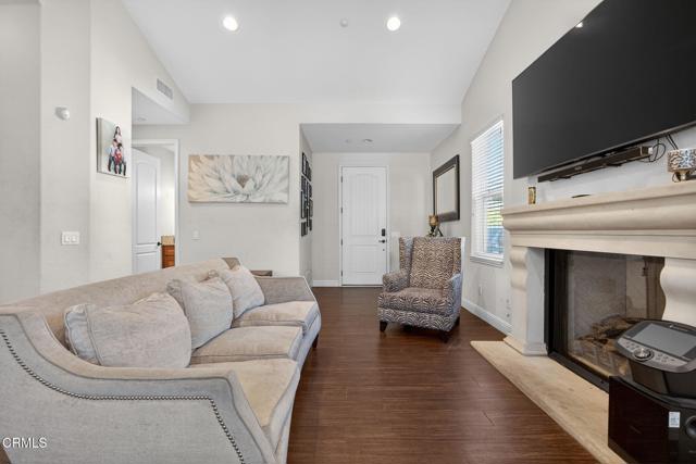 Detail Gallery Image 36 of 42 For 8514 Morningstar Ln, Canoga Park,  CA 91304 - 4 Beds | 4 Baths