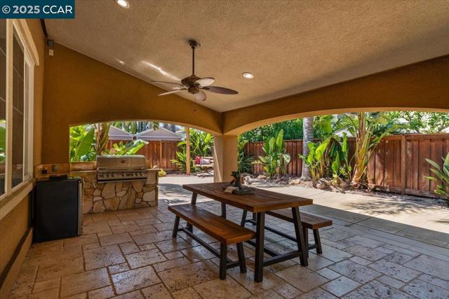 1669 Albani Place, Brentwood CA: https://media.crmls.org/mediaz/072efebd-cf85-43a6-a6bc-94a35d836e8b.jpg