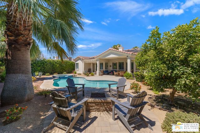 40870 Avenida Rosario, Palm Desert CA: https://media.crmls.org/mediaz/072fe17f-7a18-46d5-9781-f37b3f08487f.jpg