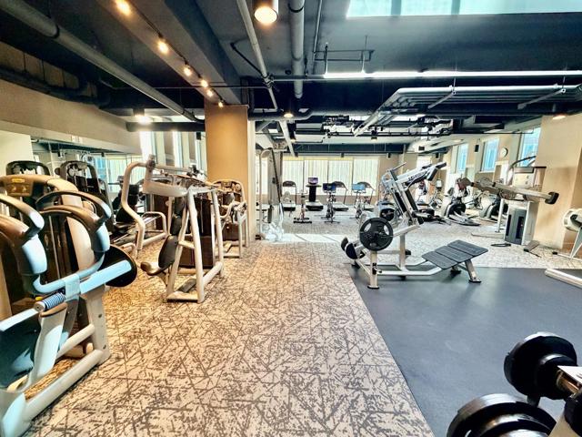 355 1st Street, San Francisco CA: https://media.crmls.org/mediaz/0730d137-84b6-4755-a282-cf59bda40776.jpg