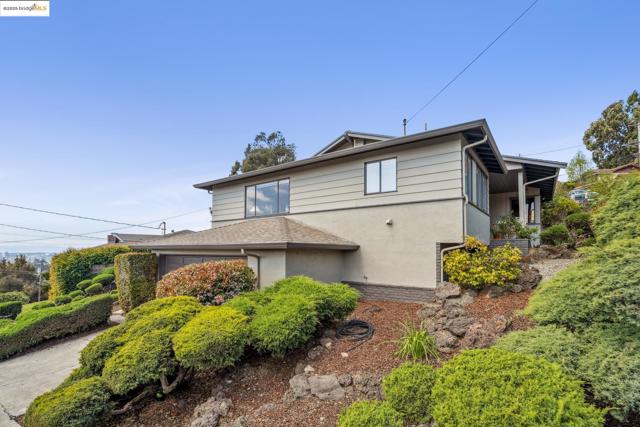 8499 Aster Ave, Oakland CA: https://media.crmls.org/mediaz/073228e3-0b9a-4a8f-91f3-2d85e91e953a.jpg