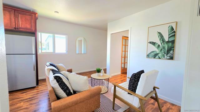 4233 39th ST, San Diego CA: https://media.crmls.org/mediaz/073255a2-9755-49aa-96e5-045e3f7f5a97.jpg