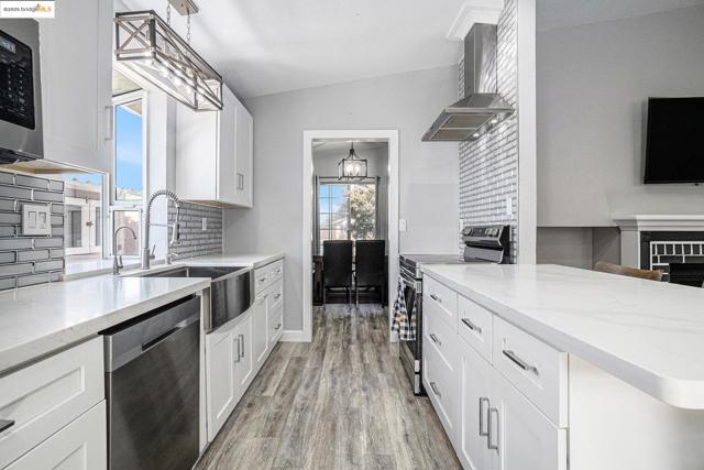 80 Mandeville Ct, Oakley CA: https://media.crmls.org/mediaz/073263c5-ebd8-4494-a7cc-c1bd70d63872.jpg