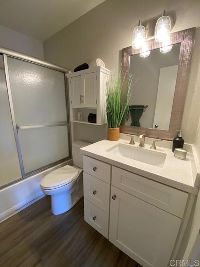 2330 Hosp Way, Carlsbad CA: https://media.crmls.org/mediaz/073362a0-bec3-4851-b0f0-17adb2f1010b.jpg