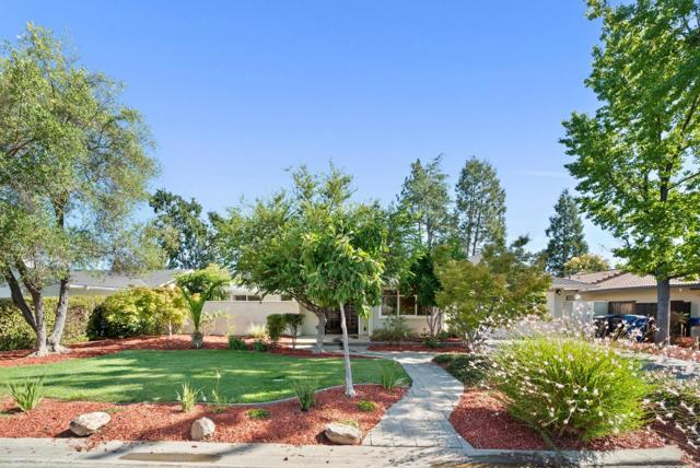 247 Marchmont Drive, Los Gatos CA: https://media.crmls.org/mediaz/0734907a-b66b-4fa8-9119-685466ccea33.jpg