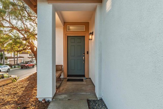 Detail Gallery Image 5 of 44 For 6443 Amethyst Way, Carlsbad,  CA 92011 - 4 Beds | 2/1 Baths