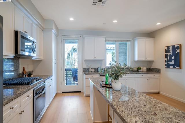 5588 El Dorado Ln, Dublin CA: https://media.crmls.org/mediaz/07351c74-e86b-42a4-a218-9cf62cca7589.jpg