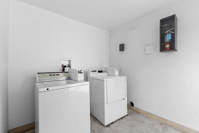 233 N Inez Street, Hemet CA: https://media.crmls.org/mediaz/0735311a-972b-4fdb-afbc-f19db0032dfd.jpg