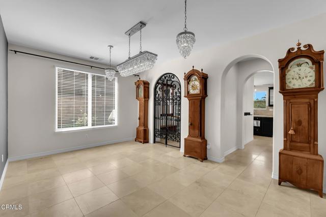 Detail Gallery Image 24 of 64 For 821 Somera Ct, Simi Valley,  CA 93065 - 5 Beds | 4/1 Baths