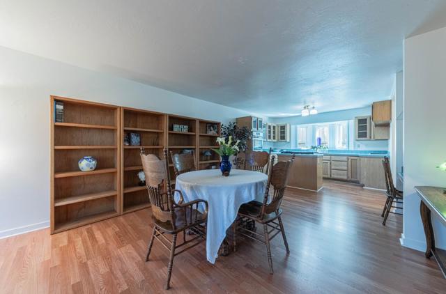 3239 Serra Avenue, Carmel CA: https://media.crmls.org/mediaz/07361230-3f29-4e92-844e-3dda6a214cfc.jpg