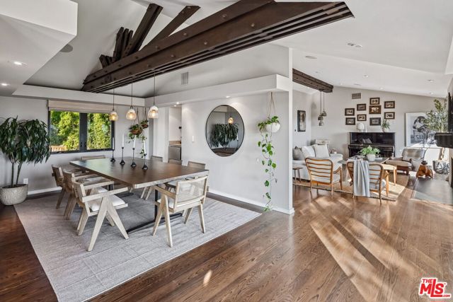 7840 Torreyson Drive, Los Angeles CA: https://media.crmls.org/mediaz/0737ff64-3a48-4950-a6f1-3ef7b5808124.jpg