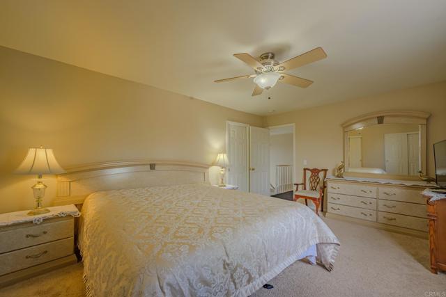 22633 Inspiration Pt, Canyon Lake CA: https://media.crmls.org/mediaz/07381a72-d2d4-4e2c-a6b3-814a1c8a85f2.jpg