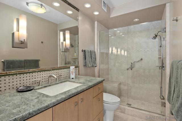 1810 Avenida Del Mundo, Coronado CA: https://media.crmls.org/mediaz/0739726a-6c75-486b-9650-1ef2d2b6395d.jpg