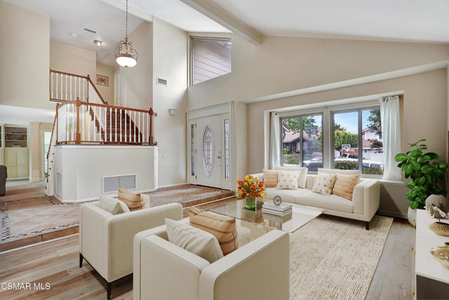 48 Herringbone Court, Newbury Park CA: https://media.crmls.org/mediaz/073a33fb-7fea-42ee-a440-85095ab0f0c6.jpg