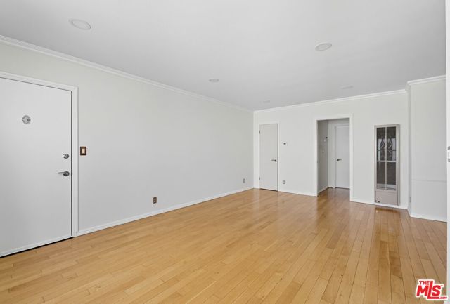 1929 Tamarind Avenue, Los Angeles CA: https://media.crmls.org/mediaz/073a433b-4485-432b-bbe8-75290c64d427.jpg