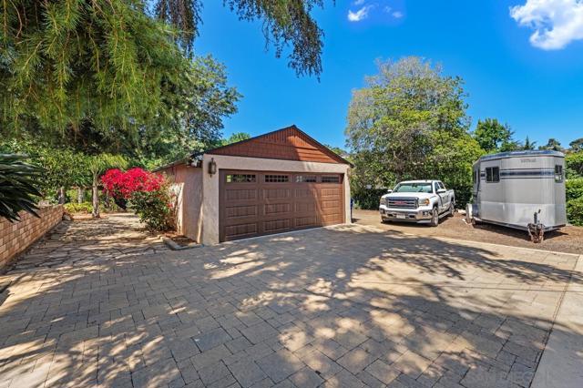4744 Resmar Rd, La Mesa CA: https://media.crmls.org/mediaz/073aad65-f943-4bb9-8e71-475f1e5a363d.jpg