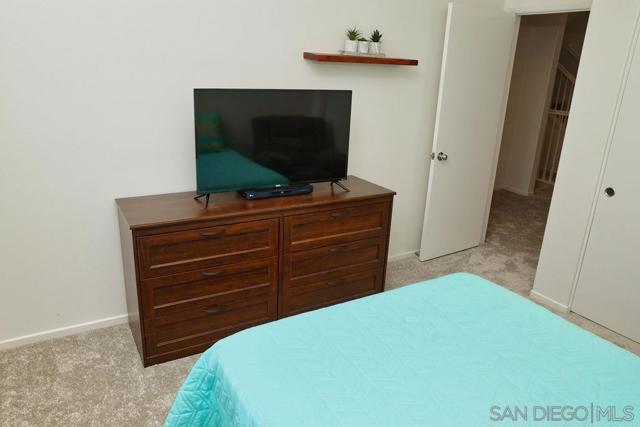 1367 Santa Diana, Chula Vista CA: https://media.crmls.org/mediaz/073ac8d8-e65b-4d3a-aee4-32cf01d60a84.jpg