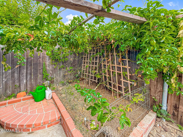 3307 Rainbow Creek Circle, Thousand Oaks CA: https://media.crmls.org/mediaz/073add8a-3ac5-4723-a2b2-fbea15c4197a.jpg