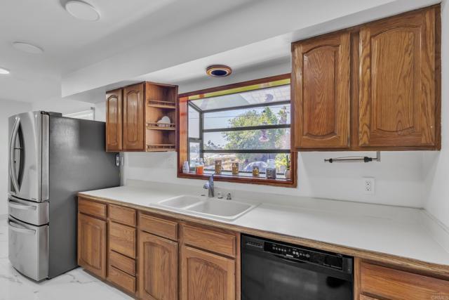 1545 Meadow, El Cajon CA: https://media.crmls.org/mediaz/073b2303-a8ab-4456-80d7-081f0d75dda1.jpg