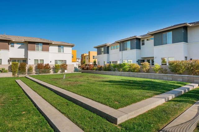 Detail Gallery Image 16 of 20 For 2004 Quartet Loop Unit 1, Chula Vista,  CA 91915 - 4 Beds | 2/1 Baths