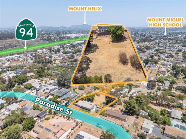 2035 Paradise St, San Diego CA: https://media.crmls.org/mediaz/073c9da7-c557-4a49-8461-730cccc5d627.jpg