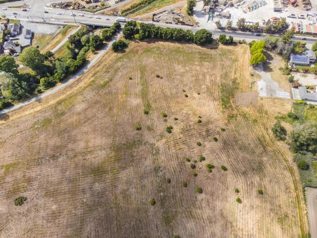 30 Riverside Road, Watsonville CA: https://media.crmls.org/mediaz/073ccca0-a033-4105-9f2c-8376187447e0.jpg