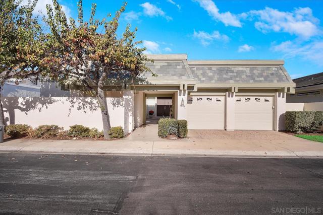 6643 Caminito Hermitage, La Jolla CA: https://media.crmls.org/mediaz/073d13df-b0ff-45d7-88b4-35117fc4854f.jpg