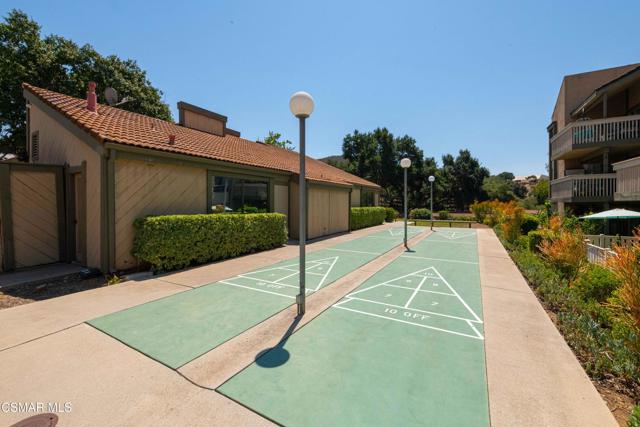 460 Arbor Lane Court, Thousand Oaks CA: https://media.crmls.org/mediaz/073d29b4-cdca-4679-bfda-6c339311315b.jpg