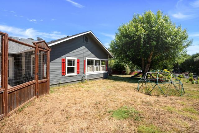 2165 Cox Road, Aptos CA: https://media.crmls.org/mediaz/073dceea-3396-4564-825c-3aa72084254c.jpg