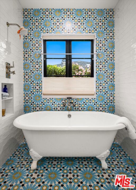https://media.crmls.org/mediaz/073e04b4-36ab-4157-9913-0bff7d6efe79.jpg?preset=X-Large