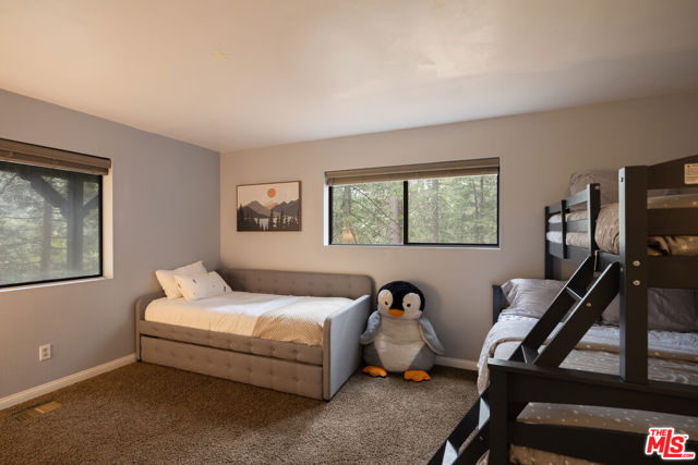 26645 Lake Forest Drive, Twin Peaks CA: https://media.crmls.org/mediaz/073e3d75-d205-49a7-a8df-3880a0ca040f.jpg