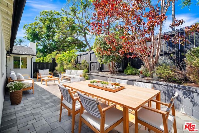 4340 W 60th Street, Los Angeles CA: https://media.crmls.org/mediaz/073f54cf-8d00-4a82-b822-096e7a33d0a0.jpg