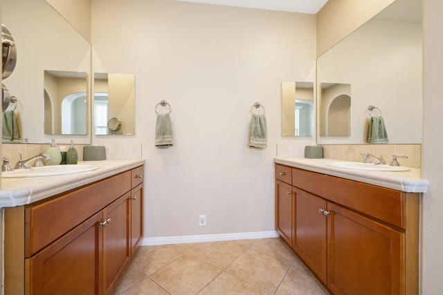 14 Via Santo Tomas Drive, Rancho Mirage CA: https://media.crmls.org/mediaz/073fdac9-99f9-49b4-bd58-84dc449d7487.jpg