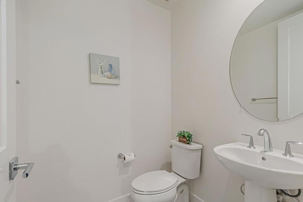 https://media.crmls.org/mediaz/073fe7be-ab5f-4b19-8239-e4d585f6e863.jpg?preset=X-Large