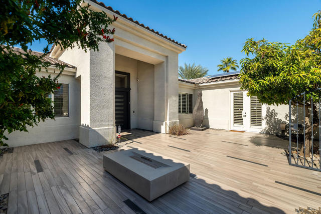 42 Abby Road, Rancho Mirage, CA 92270
