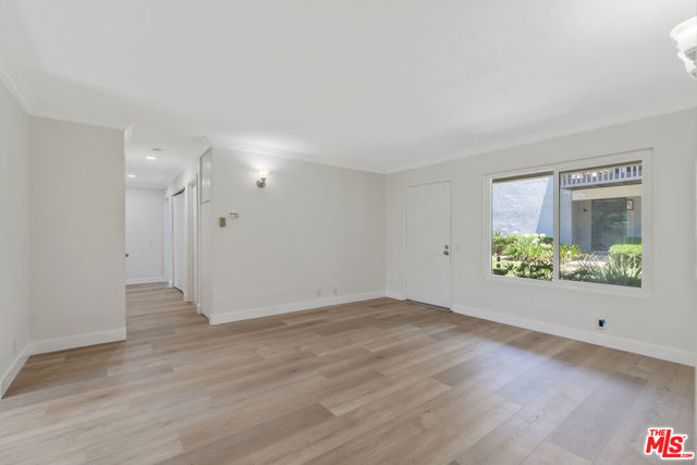 46 Eagle, Irvine CA: https://media.crmls.org/mediaz/0740e146-2655-44d4-b25c-c4cc1142a97a.jpg