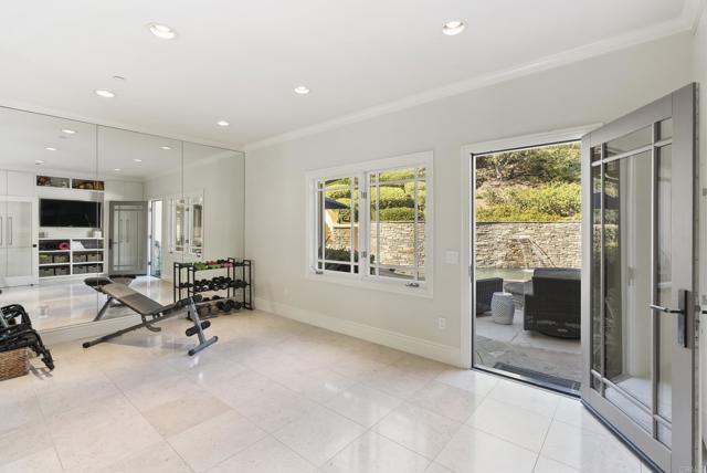 Detail Gallery Image 9 of 13 For 15808 via Del Alba, Rancho Santa Fe,  CA 92067 - 5 Beds | 5/1 Baths