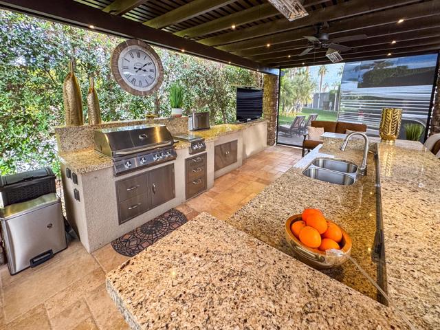 80394 Avenue 48, Indio CA: https://media.crmls.org/mediaz/0741ead6-352f-4d29-b28c-ef885cee2b3e.jpg